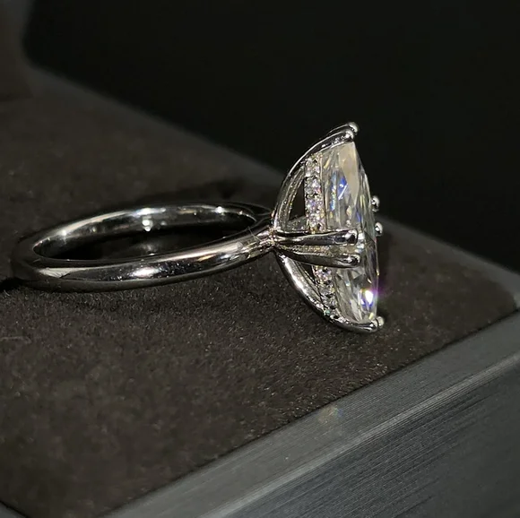 4CWT Moissanite 8-prong marquise cut set in solid S925 sterling silver. - Picture 2 of 11